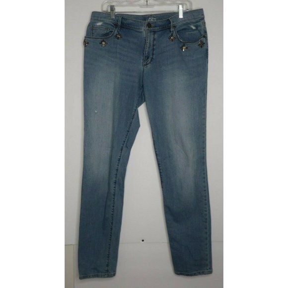 LOFT Ann Taylor: 'Relaxed Skinny' Jeans Size 12T with Rhinestones/Distressed - Picture 5 of 12